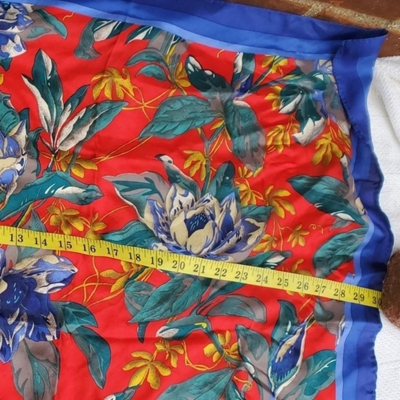Vintage Perry Ellis Floral scarf - Picture 5 of 7